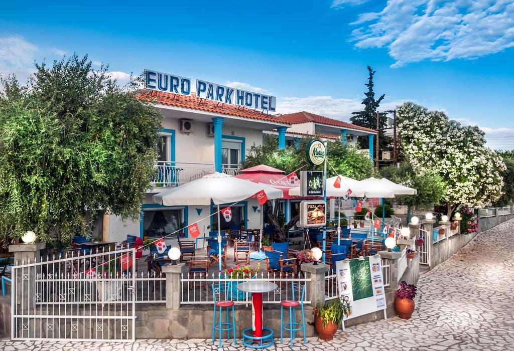Euro Park Hotel Astris Exterior foto
